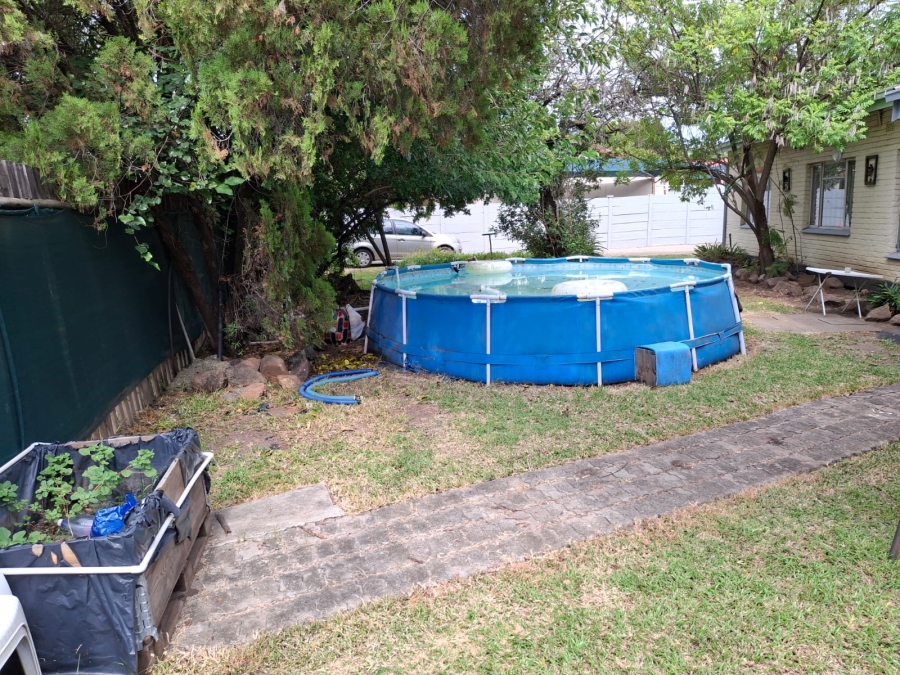 4 Bedroom Property for Sale in Oos Einde North West